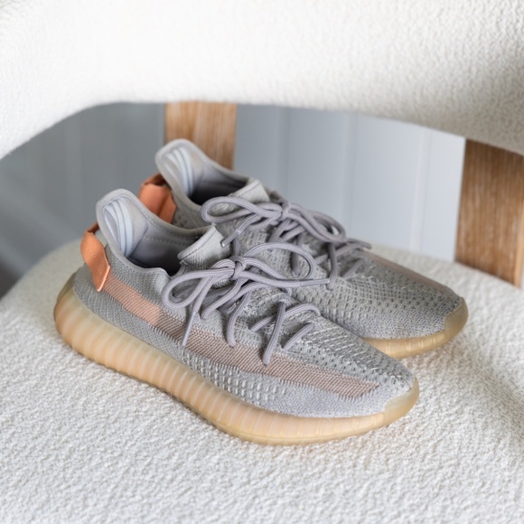 Adidas YEEZY BOOST 350 V2 Gray and Orange Size 7 us womens - Picture 2 of 12